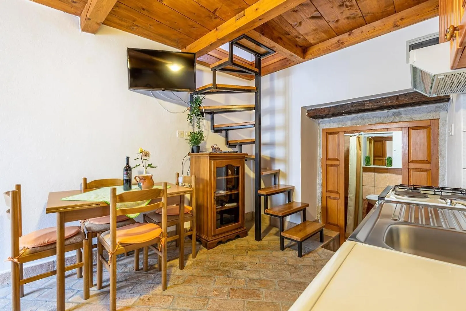 Apartments Petina Pican